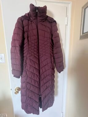 Bernardo Long Quilted Puffer Coat in Burgundy